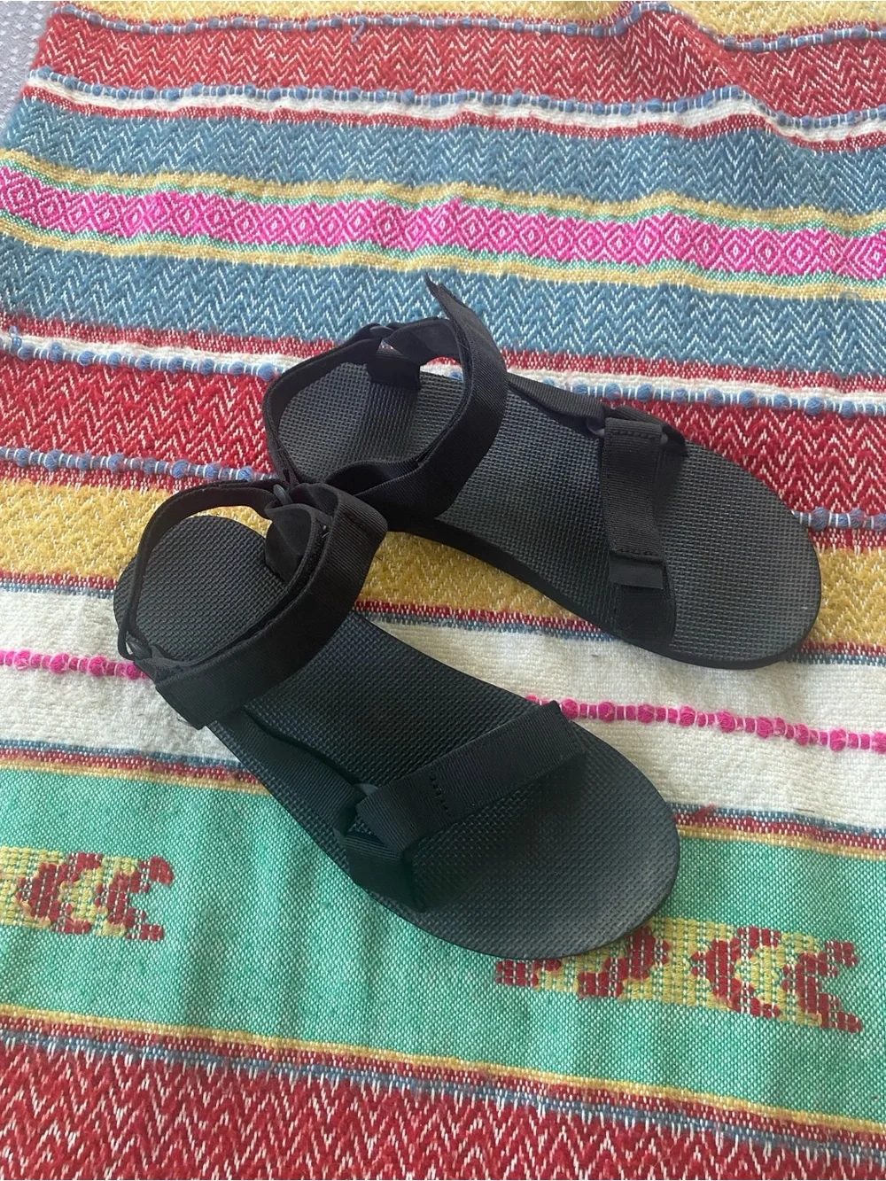 Teva Men’s Black Strap Sandals size 10